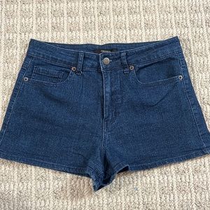 Forever 21 Denim High-Waisted Short Size US29